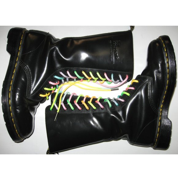 US Size 7 Women's Doc Martens 14 Hole Combat Boots - Picture 2 of 8